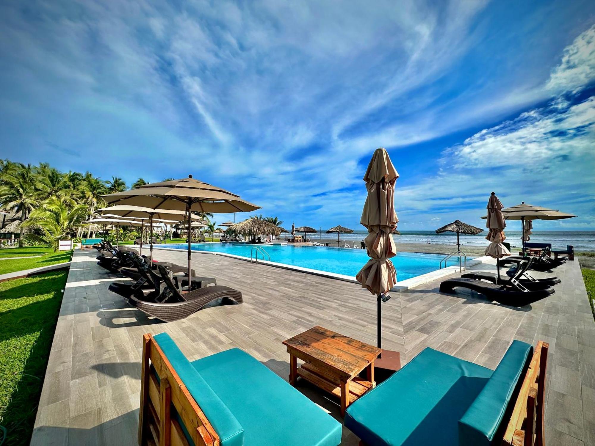 Hotel Tesoro Beach San Luis La Herradura Εξωτερικό φωτογραφία
