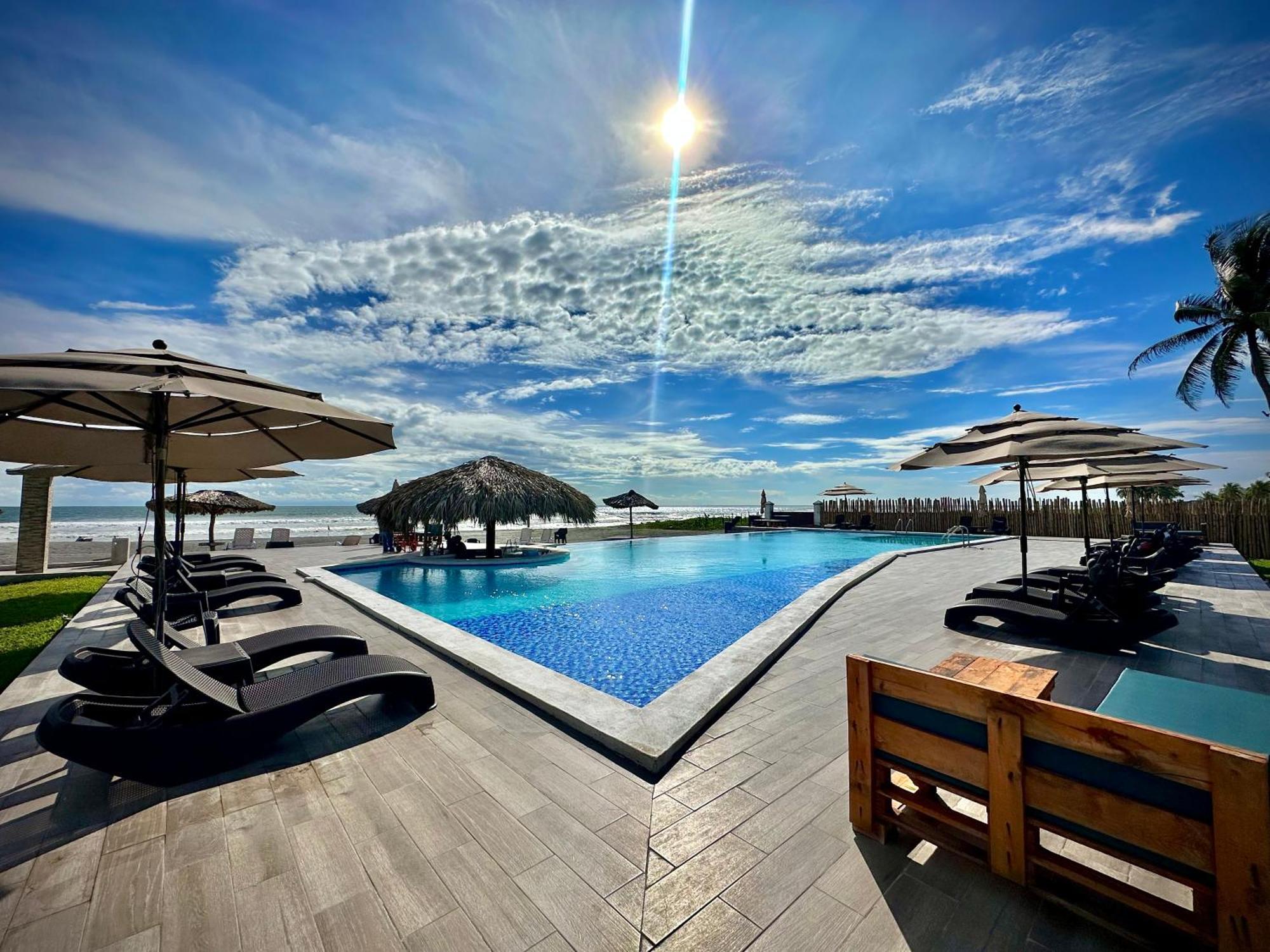 Hotel Tesoro Beach San Luis La Herradura Εξωτερικό φωτογραφία