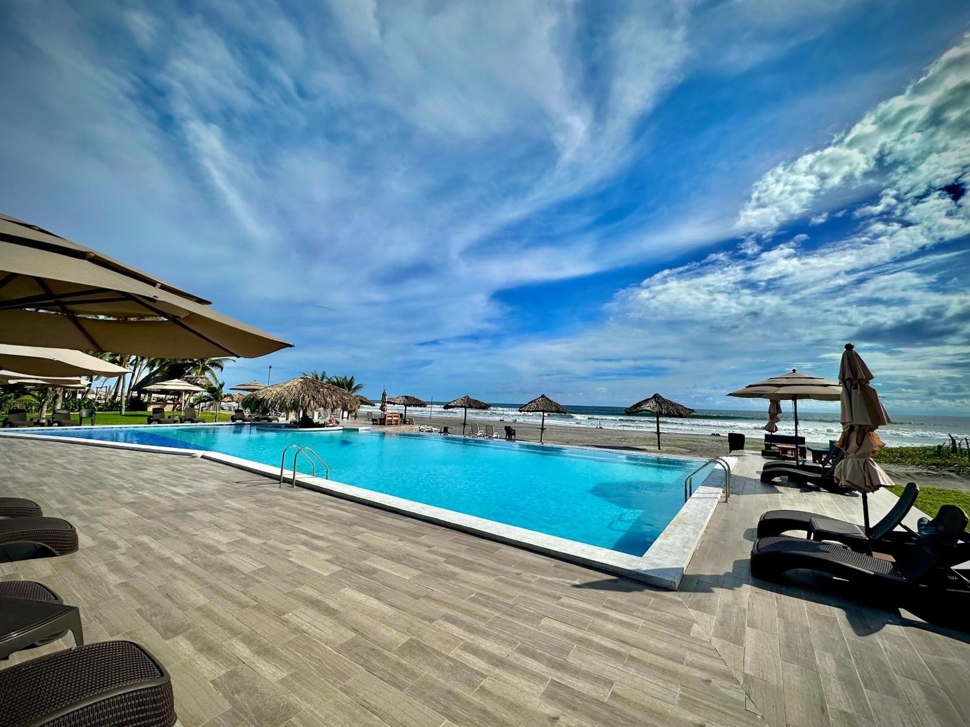 Hotel Tesoro Beach San Luis La Herradura Εξωτερικό φωτογραφία