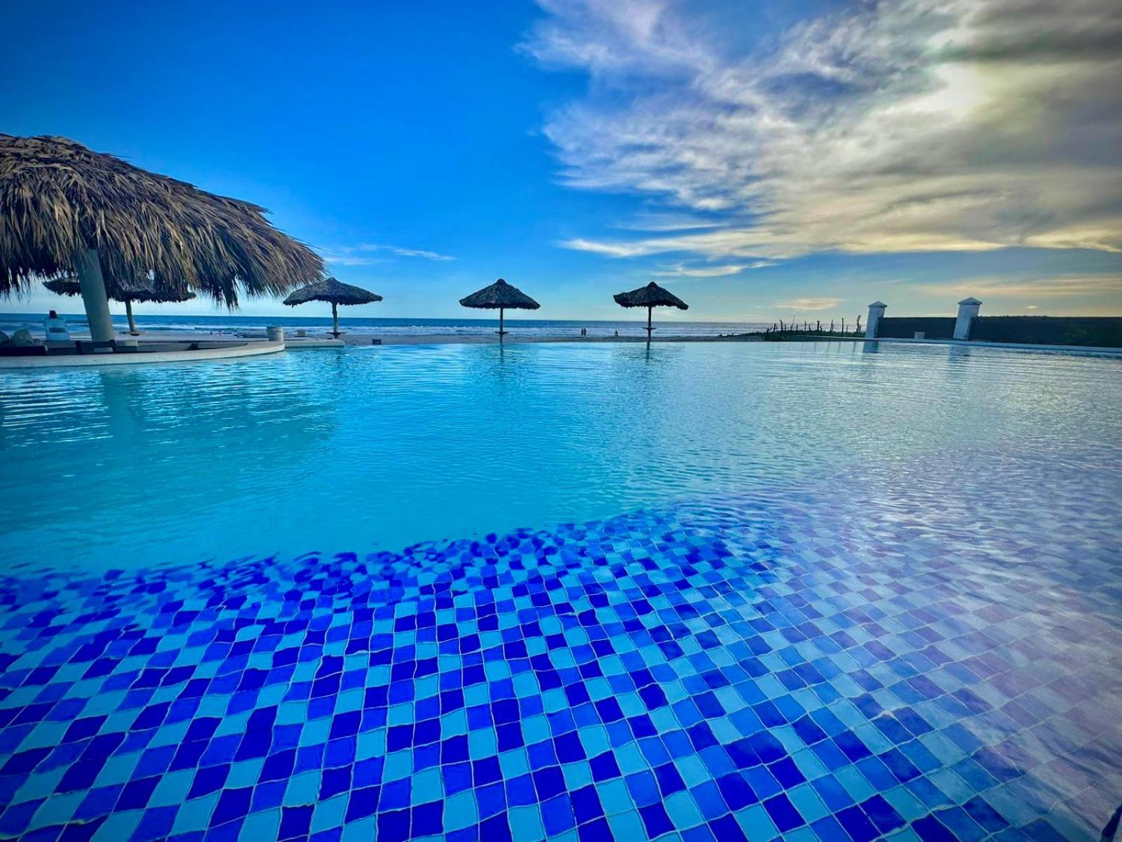 Hotel Tesoro Beach San Luis La Herradura Εξωτερικό φωτογραφία