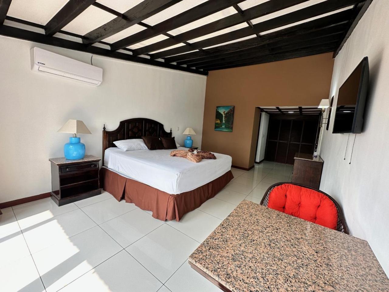 Hotel Tesoro Beach San Luis La Herradura Εξωτερικό φωτογραφία