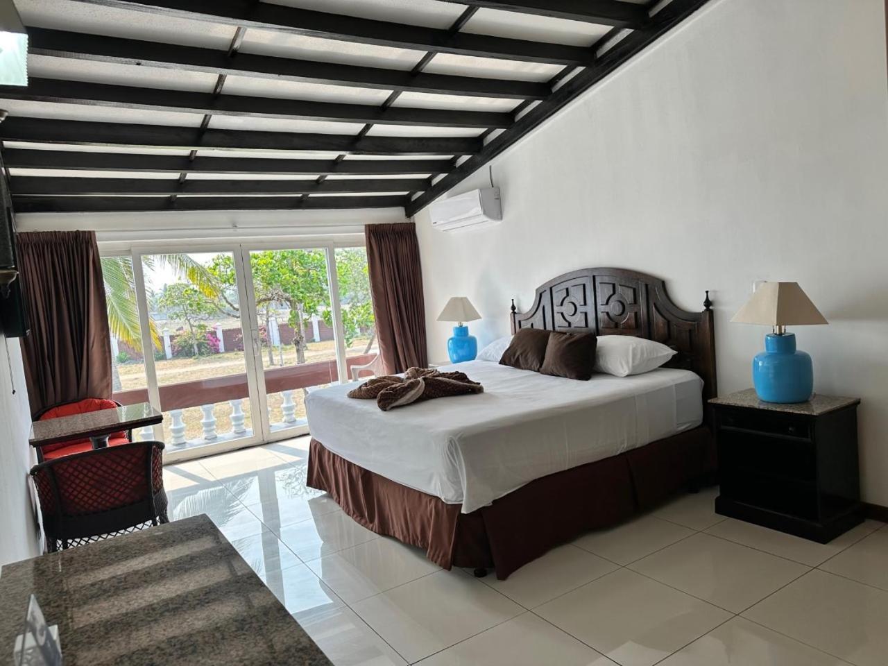 Hotel Tesoro Beach San Luis La Herradura Εξωτερικό φωτογραφία